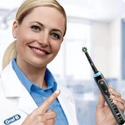 Oral B Oral-B CrossAction - Met CleanMaximiser-technologie - Opzetborstels - Zwart - 8 Stuks -Oral B 1198x1200 92